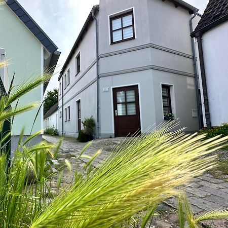 Ferienwohnung Am Strom ロストック エクステリア 写真