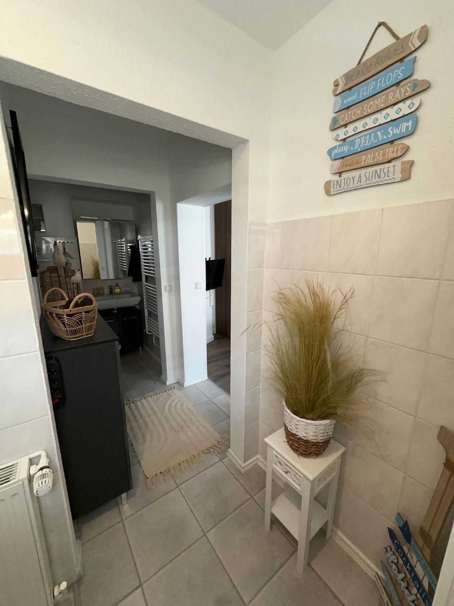 Ferienwohnung Am Strom ロストック エクステリア 写真